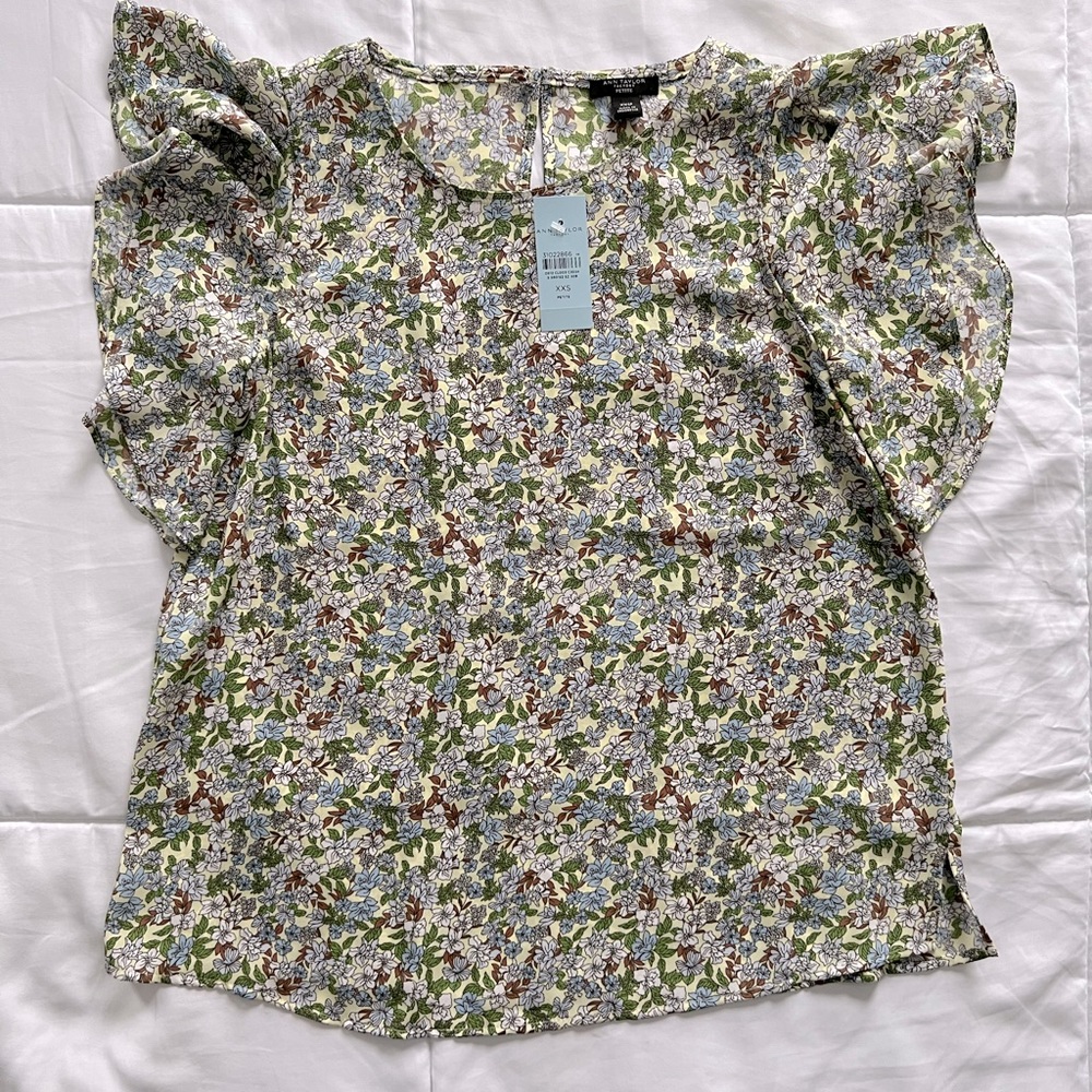LOFT Floral Flutter Sleeve Blouse XXSP